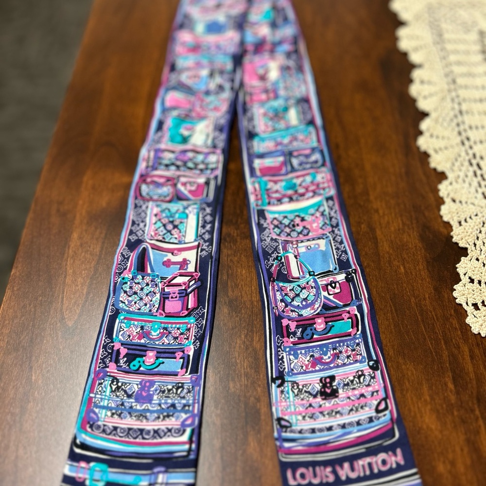 Louis Vuitton Multicolor color Bandeau 100% silk. - Picture 4 of 7